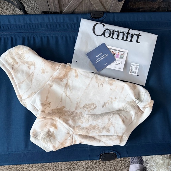 Comfrt Camo Paw Hoodie for Dogs - Picture 2 of 4